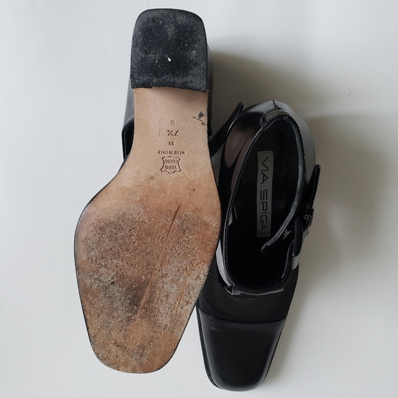 Via Spiga | T-strap Block Heels - Picture 13 of 13